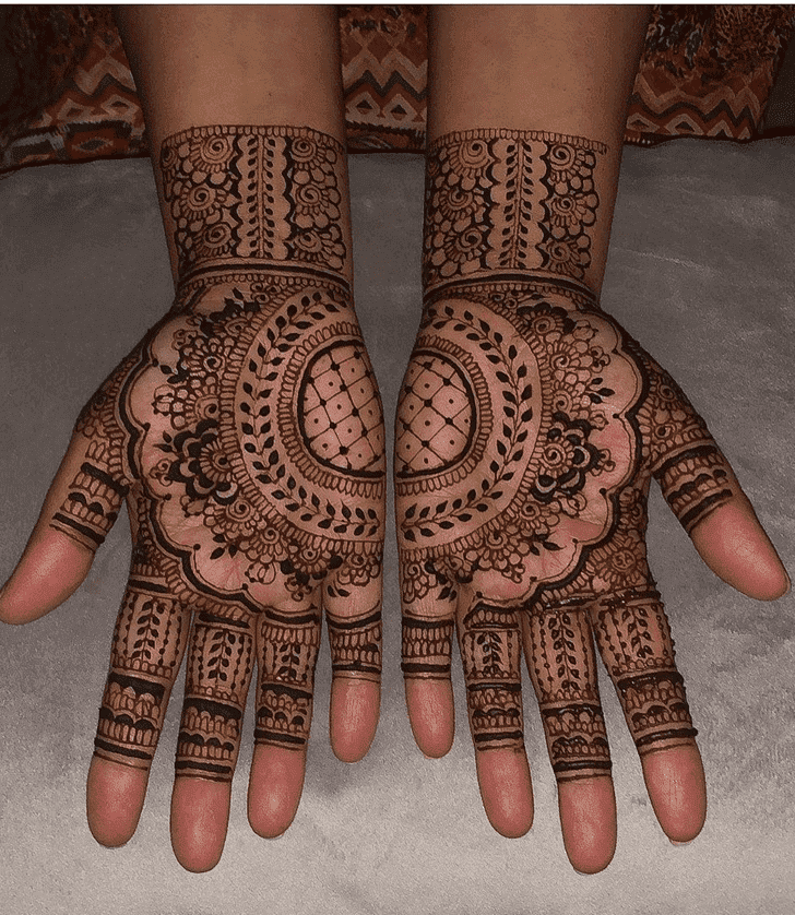 Nice Sargodha Henna Design