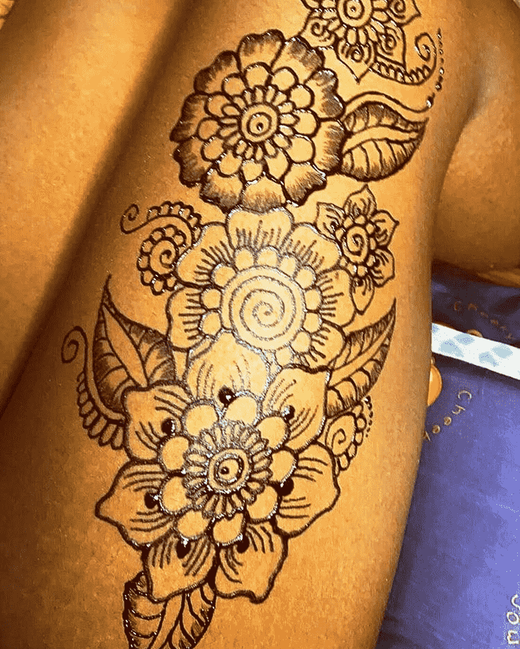 Enticing Seducing Henna Design