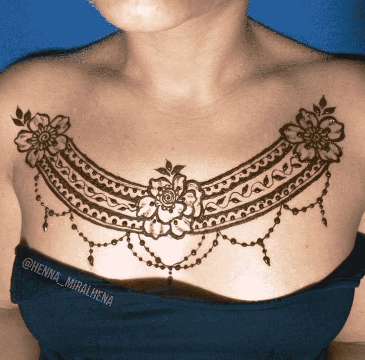 Grand Seducing Henna Design