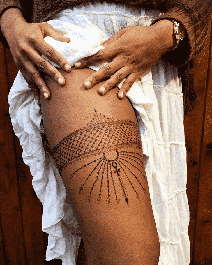 Mesmeric Seducing Henna Design