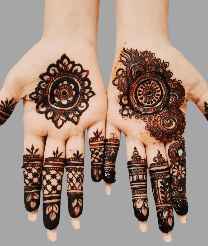 Shapely Serbia Henna Design
