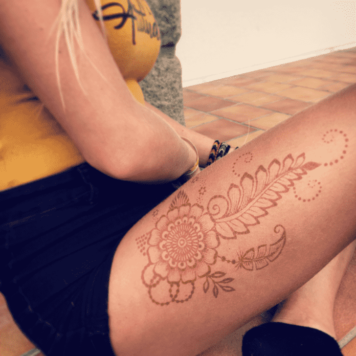 Alluring Sexy Henna Design