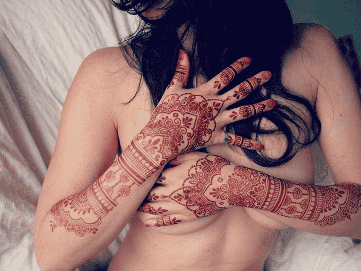 Classy Sexy Henna Design