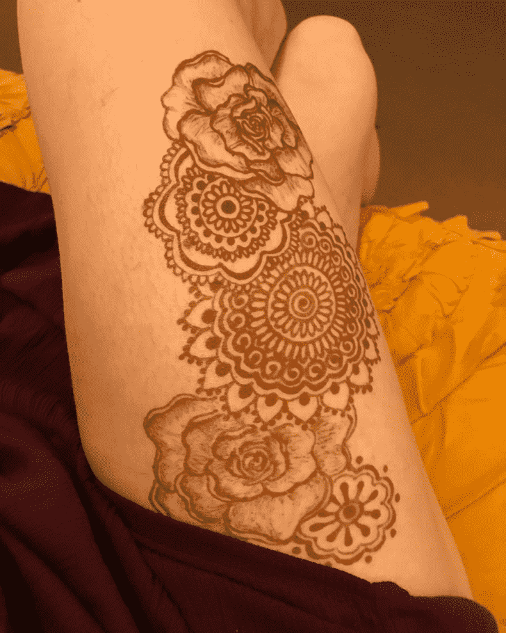 Enthralling Sexy Henna Design