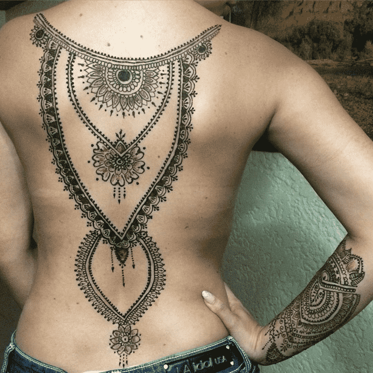 Good Looking Sexy Henna Design
