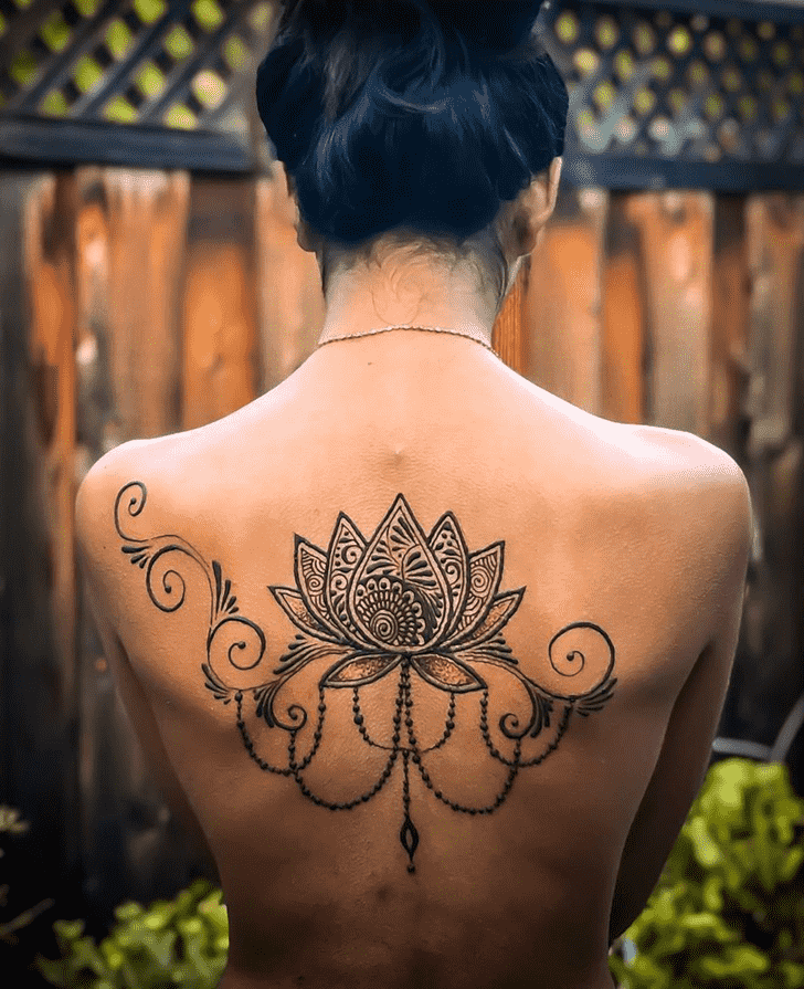 Awesome Sexy Henna Design
