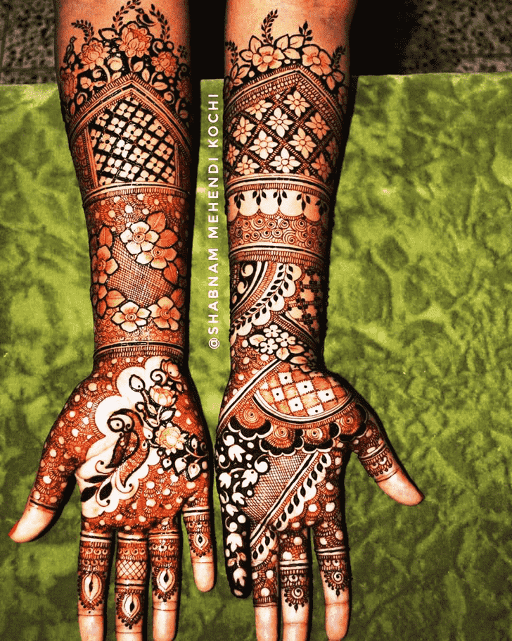 Delicate Shaded Henna Design