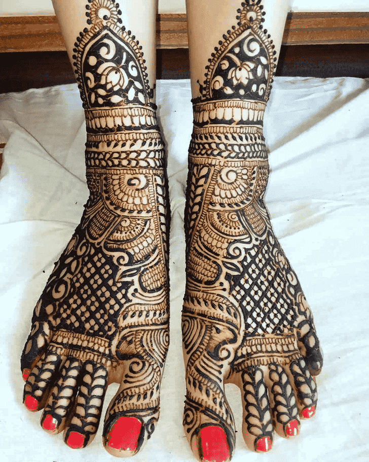 Fetching Shaded Henna Design