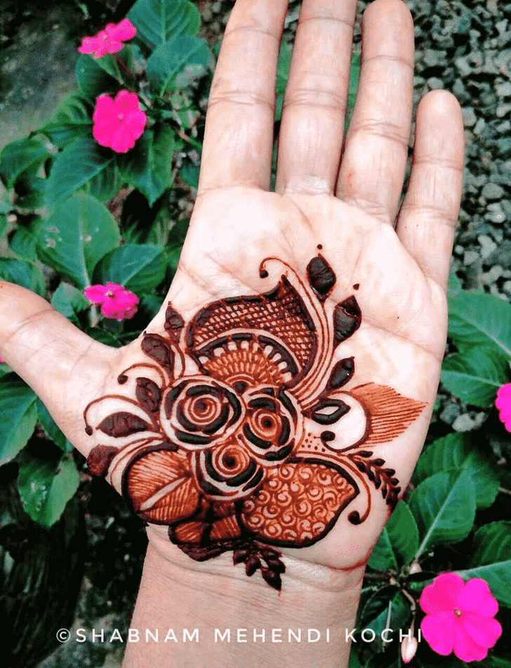 Gorgeous Shaded Henna Design