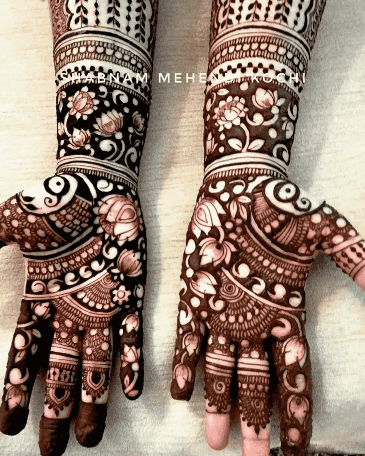 Splendid Shaded Henna Design