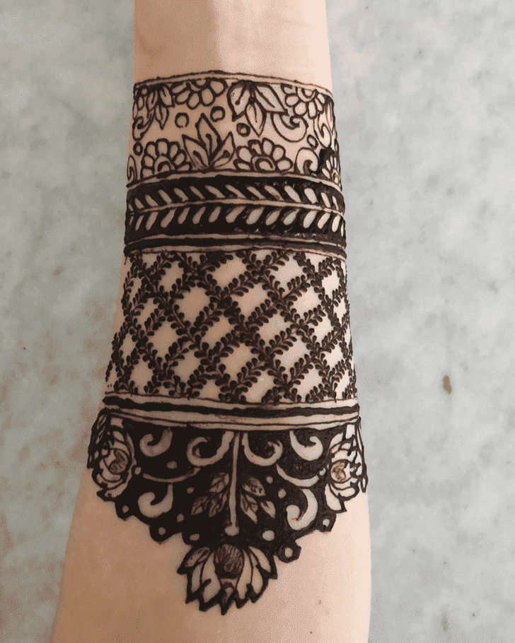 Captivating Sharjah Henna Design