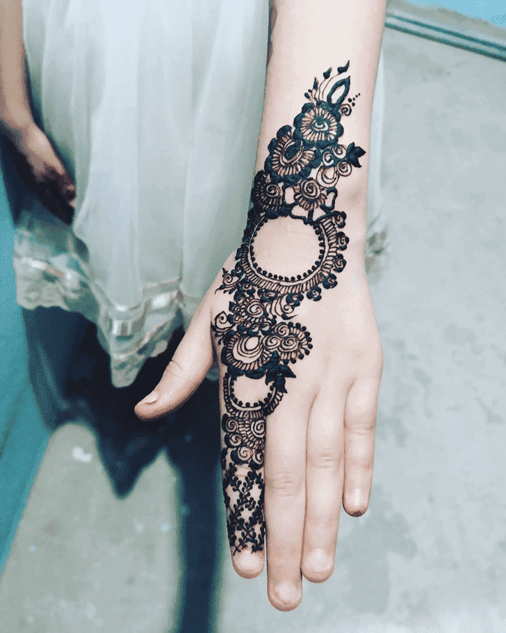 Excellent Sharjah Henna Design