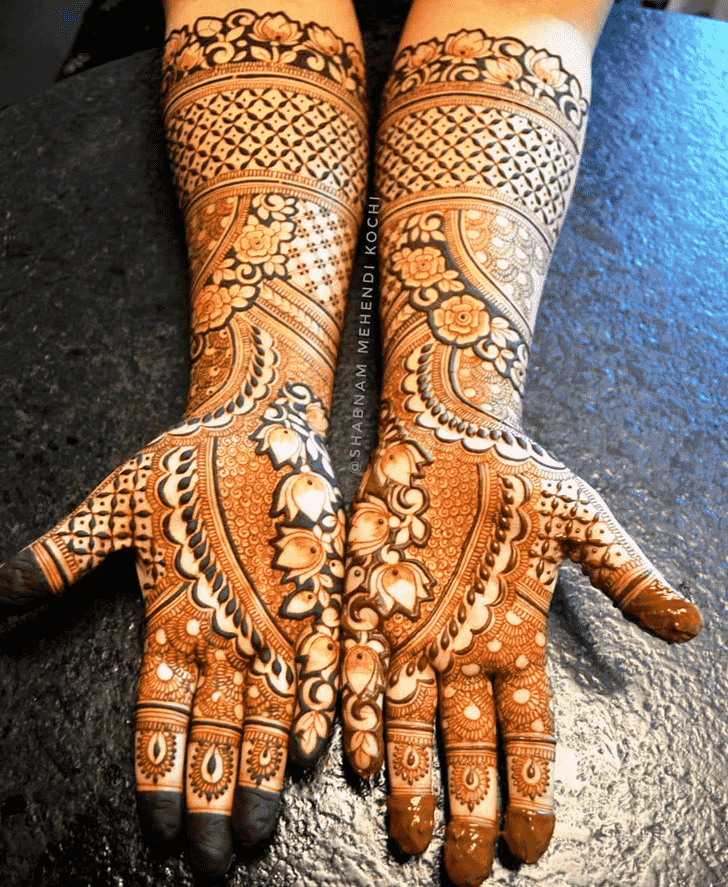 Graceful Shivratri Henna design