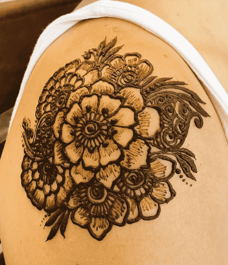 Captivating Shoulder Henna design