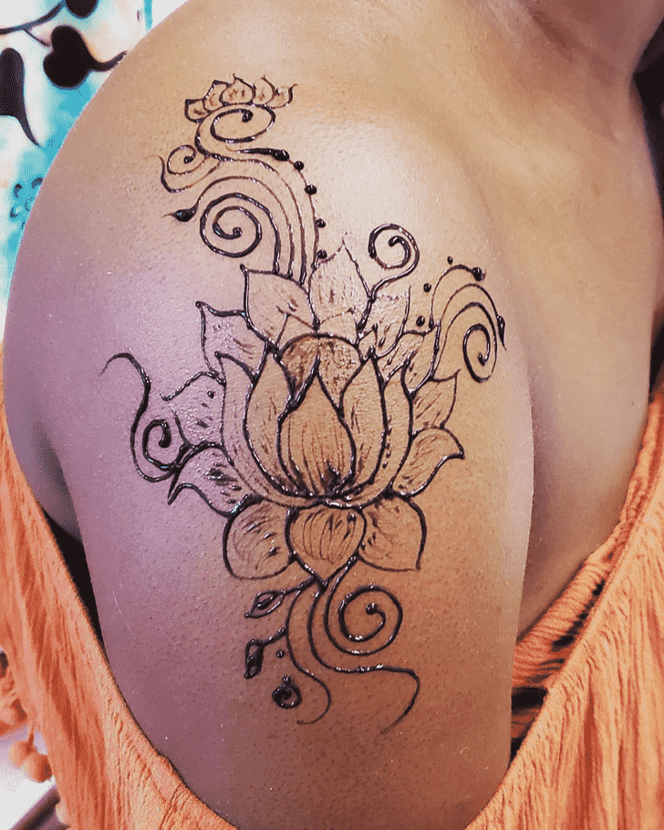 Delightful Shoulder Henna design