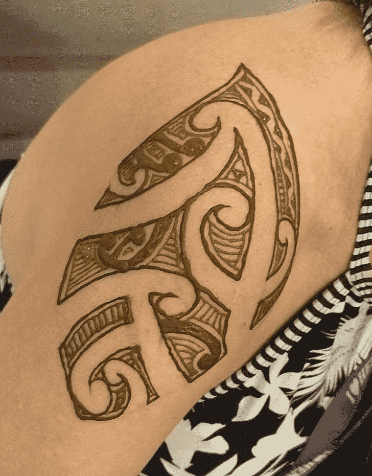 Magnetic Shoulder Henna design