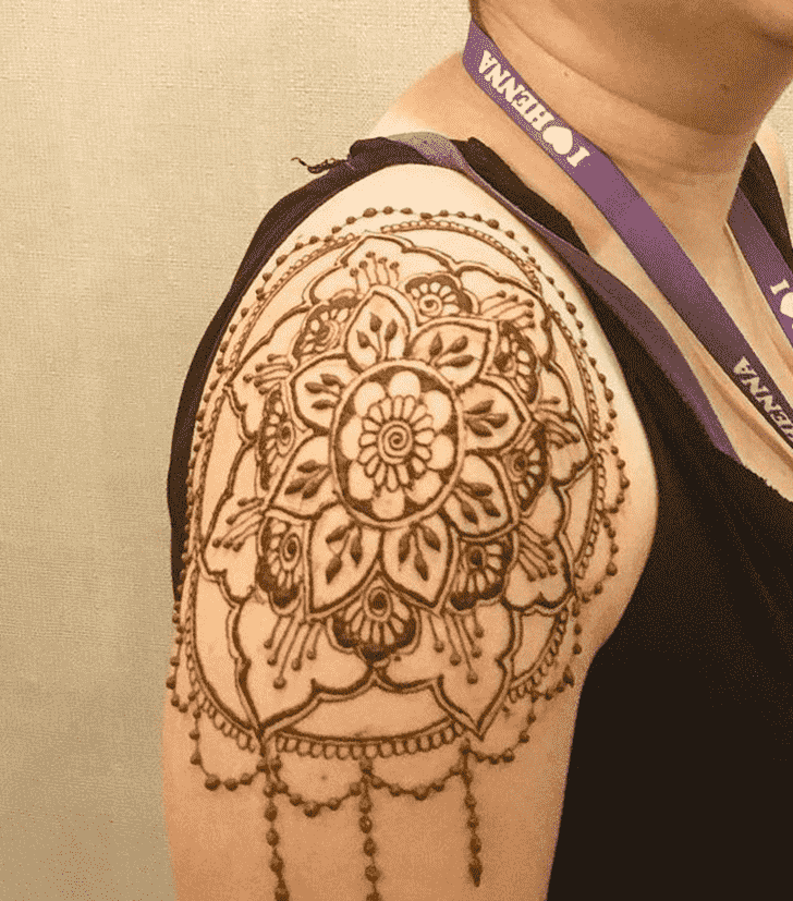 Pleasing Shoulder Henna design