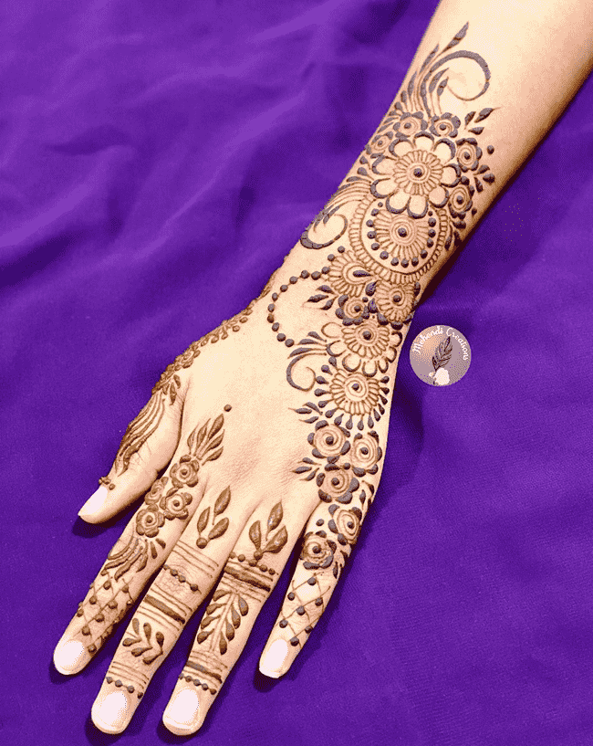 Captivating sialkot Henna Design