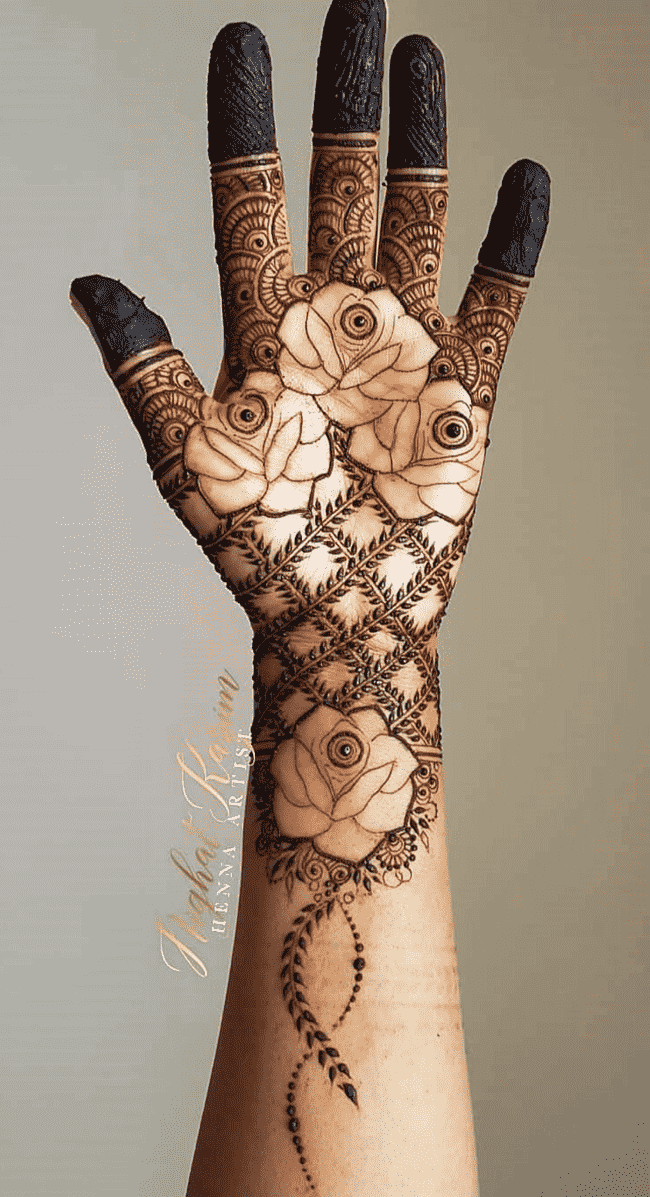 Good Looking sialkot Henna Design