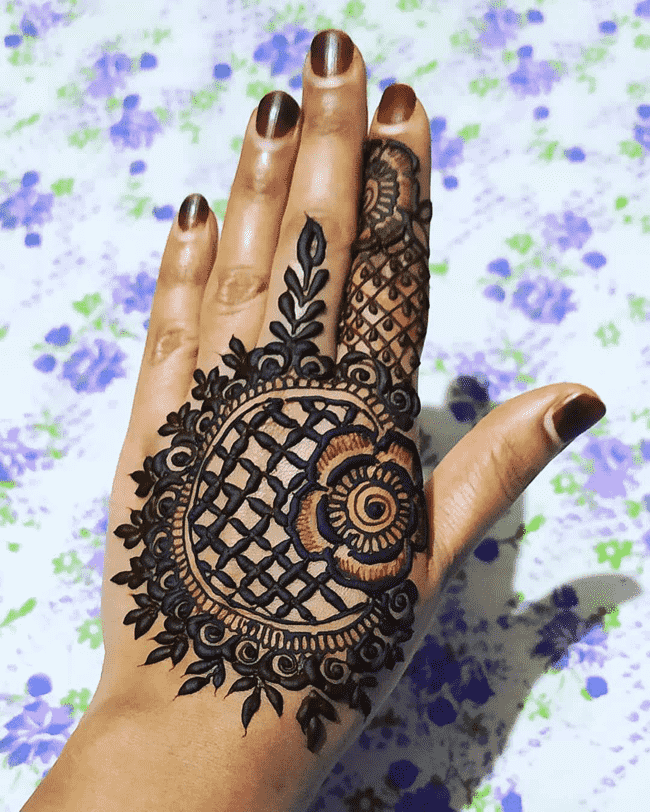 Graceful sialkot Henna Design
