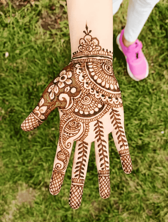 Stunning sialkot Henna Design