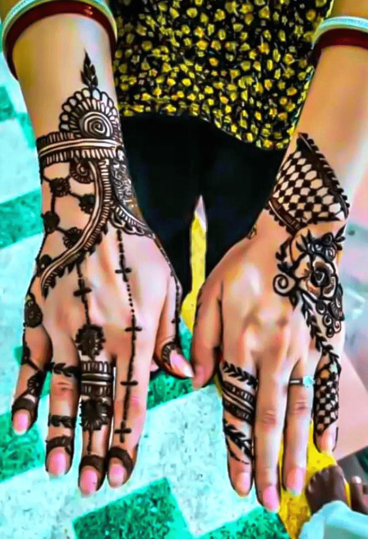 Captivating Side Henna Design
