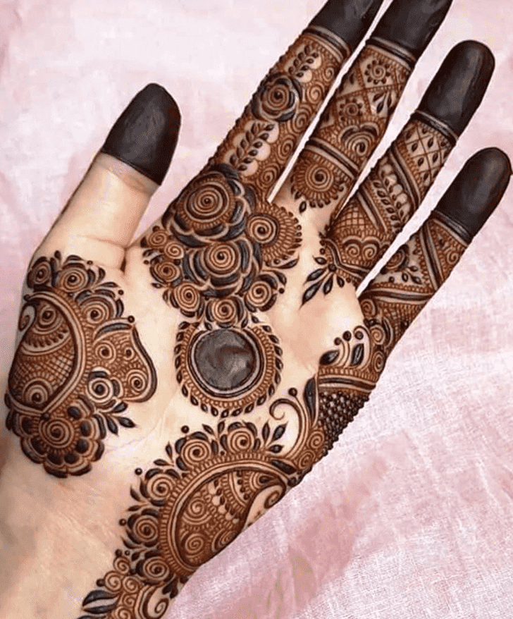 Dazzling Side Henna Design