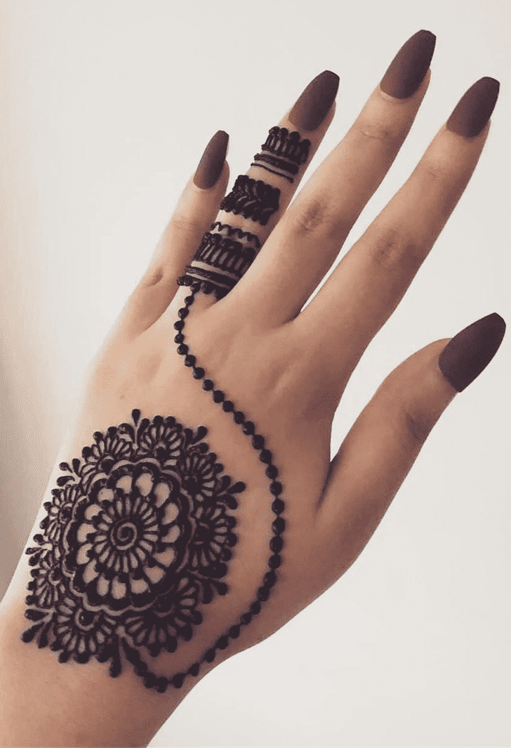 Fascinating Side Henna Design