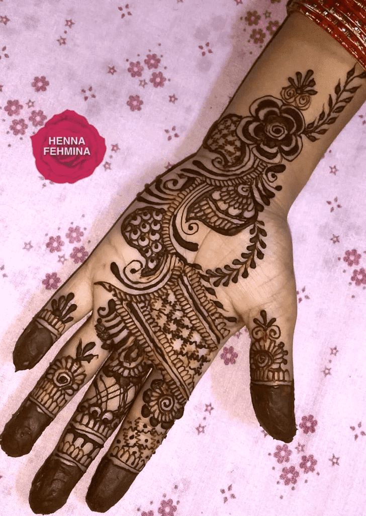 Fetching Side Henna Design