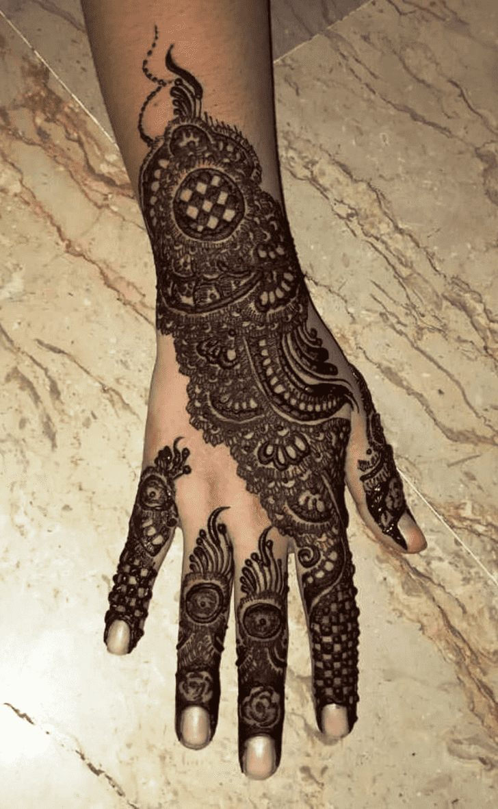 Pleasing Side Henna Design