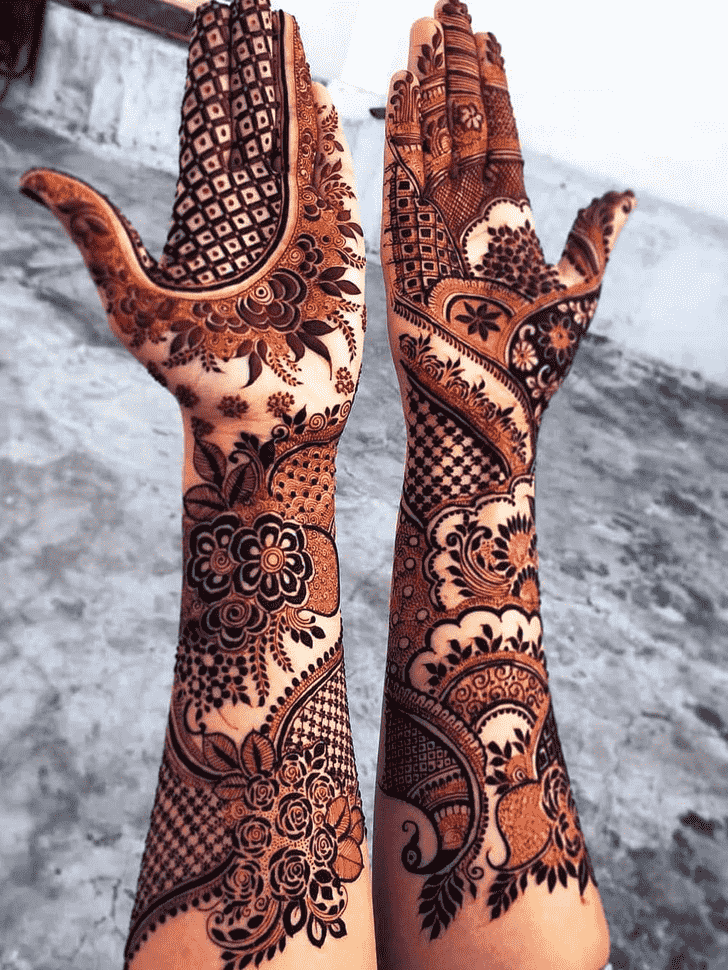 Alluring Simple Henna design