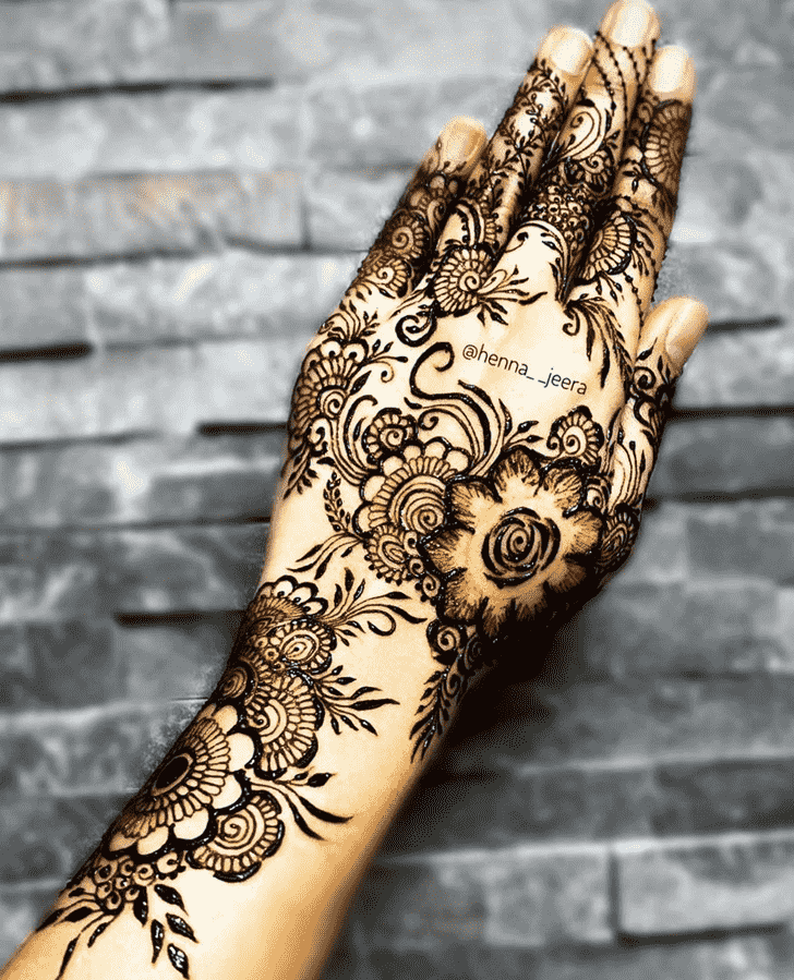 Pleasing Simple Henna design