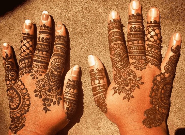 Appealing Simple Palm Henna Design