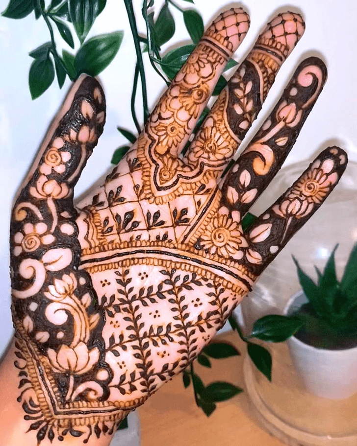 Elegant Simple Palm Henna Design
