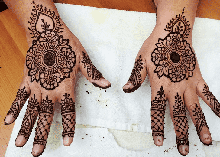 Fetching Simple Palm Henna Design