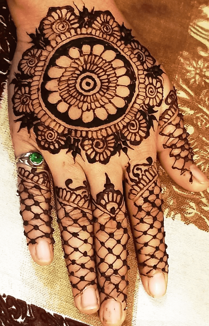 Radiant Simple Palm Henna Design