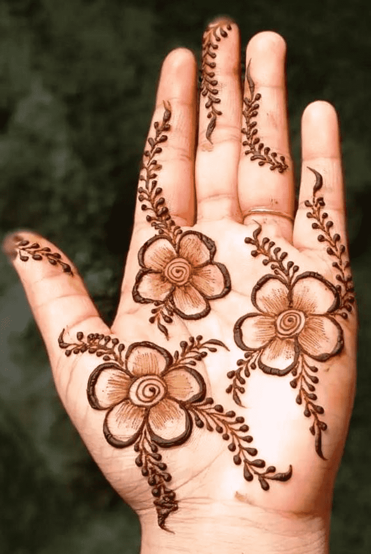 Shapely Simple Palm Henna Design