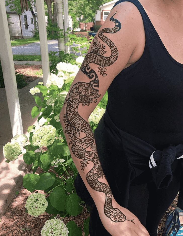 Grand Snake Henna Design