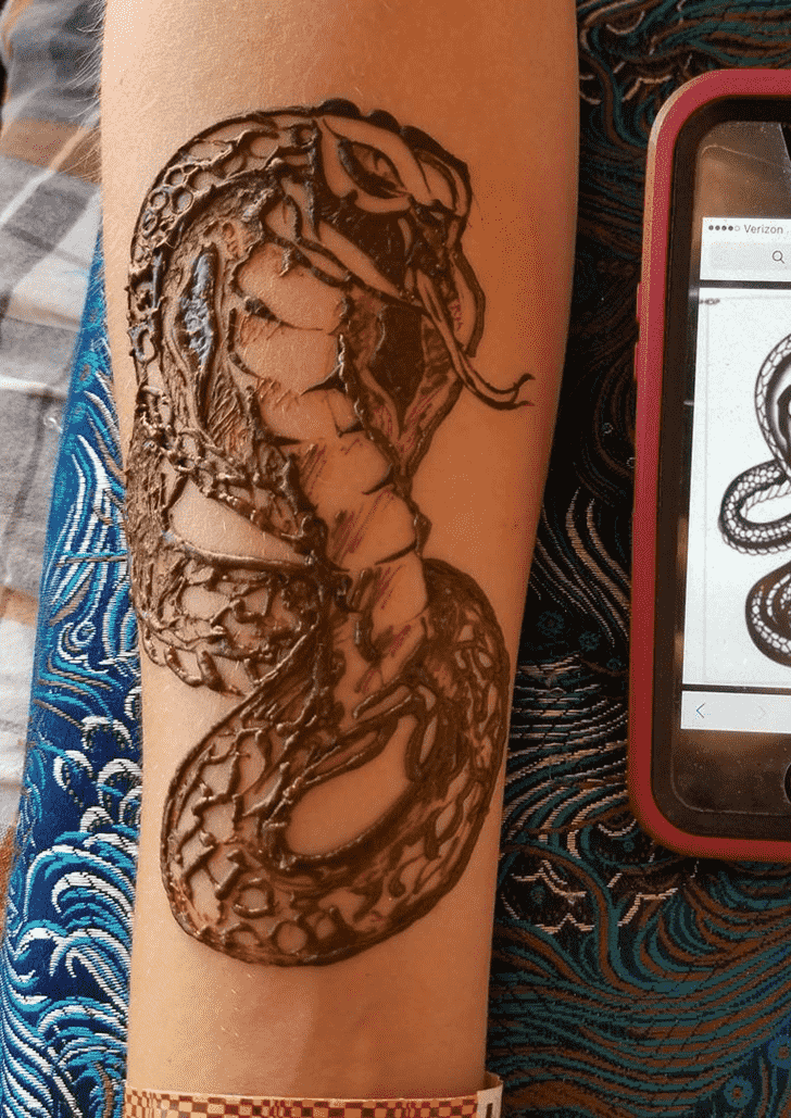 Magnificent Snake Henna Design