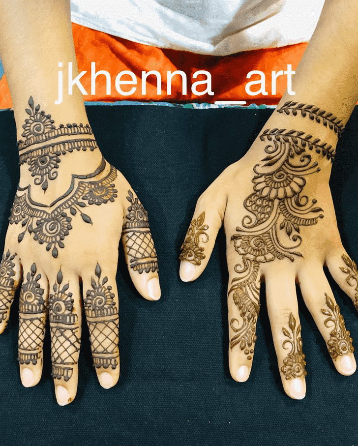 Magnificent Solang Valley Henna Design