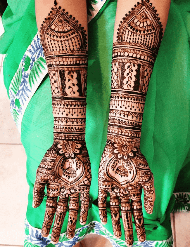 Delicate South Indian Henna Design
