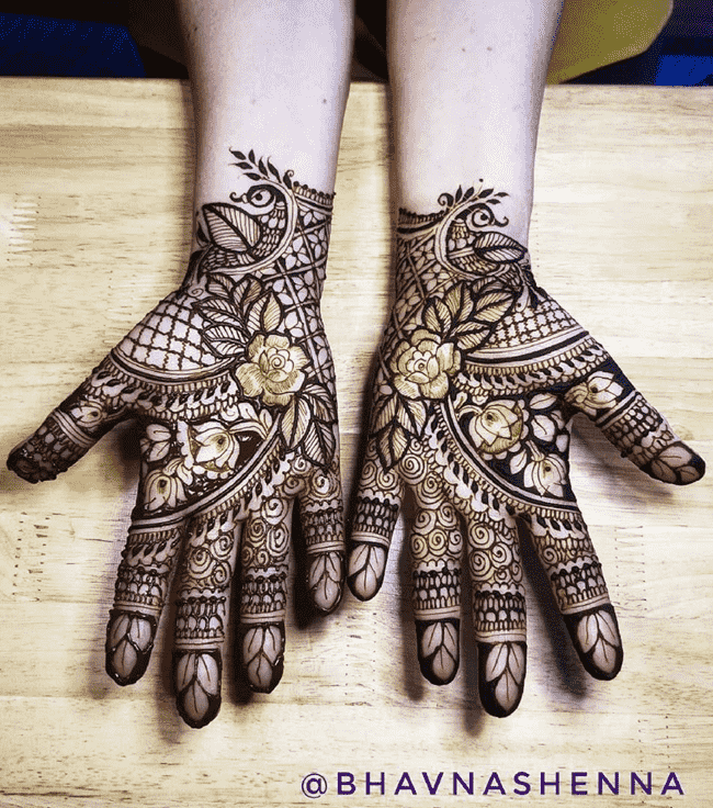 Elegant South Indian Henna Design