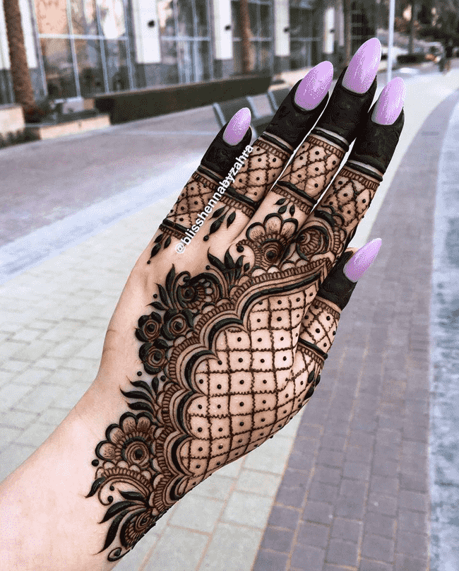 Fascinating South Indian Henna Design