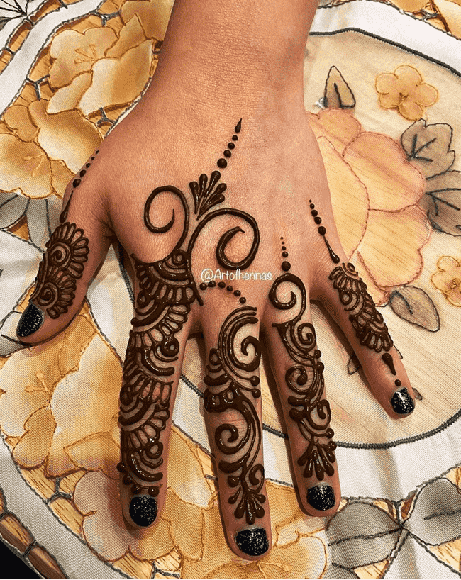 Marvelous South Indian Henna Design