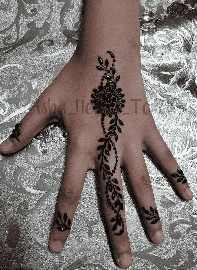 Ravishing South Indian Henna Design