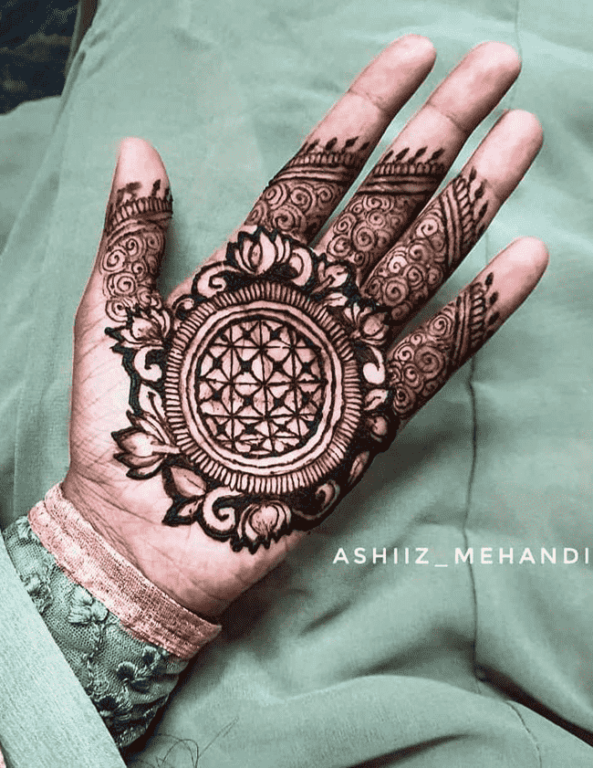Splendid South Indian Henna Design