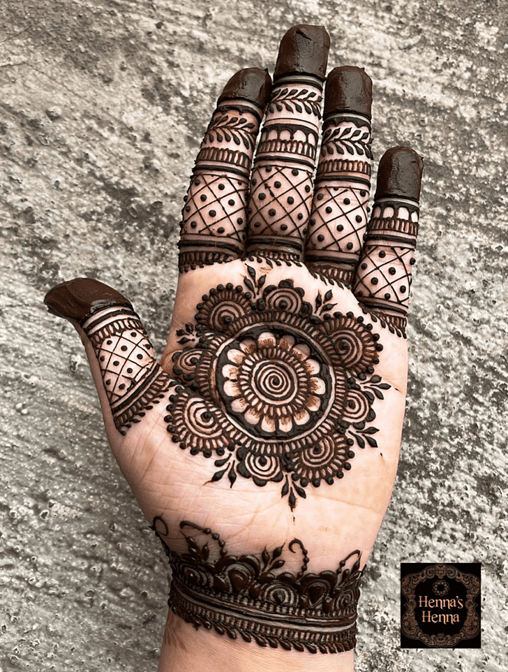 Inviting Spain Henna Design