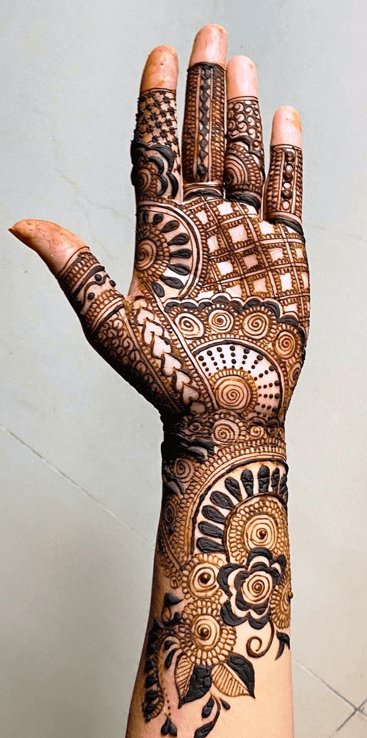 Gorgeous Spanish Henna Design