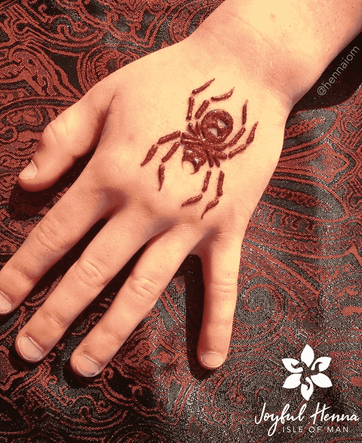 Enticing Spider Henna design