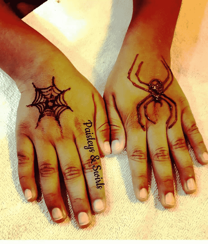 Fine Spider Henna design